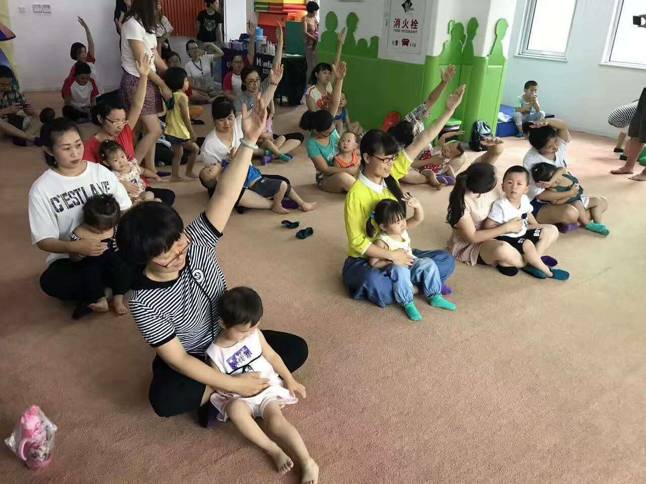 NYC纽约国际唐山福地早教中心亲子瑜伽精彩回顾 NYC纽约国际唐山福地早教中心亲子瑜伽精彩回顾