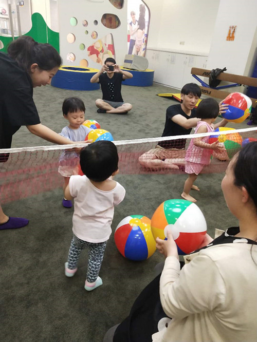 NYC太阳宫早教中心疯狂夏热，率性六一精彩回顾
